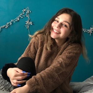 Meet your Posher, Ariana